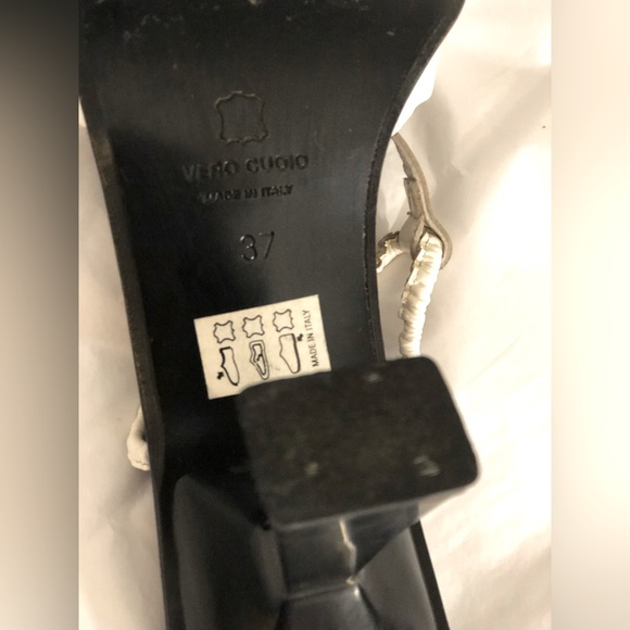 Stunning Italian Shoes - Picture 8 of 9